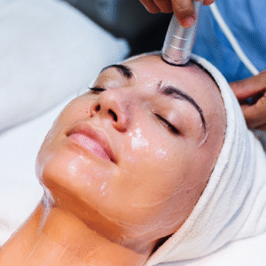 Limpieza facial profunda con Hydrafacial.